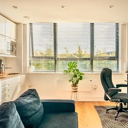 Serenity Suite Haywards Heath Exterior photo